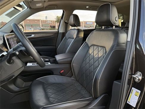 Used 2025 Volkswagen Atlas SEL Premium R-Line image 26