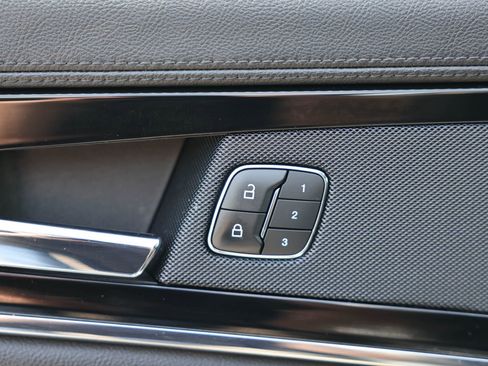 Used 2023 Lincoln Nautilus Reserve AWD/4WD image 21