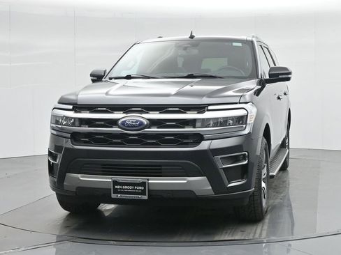 Used 2022 Ford Expedition Limited image 60