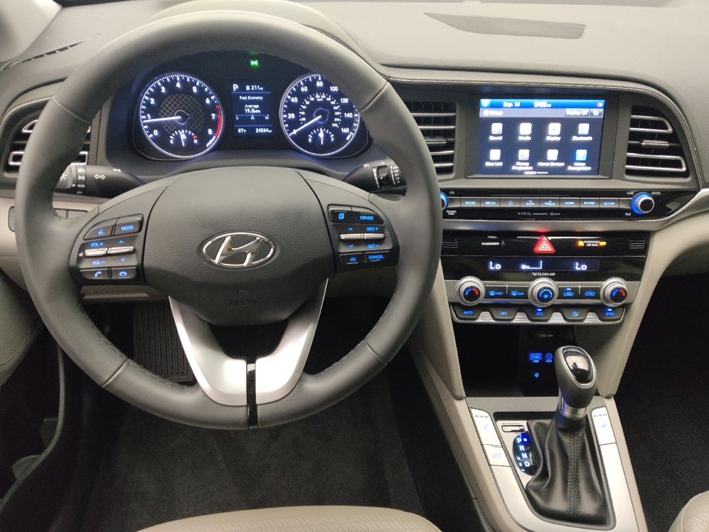 Used 2020 Hyundai Elantra Limited FWD image 22