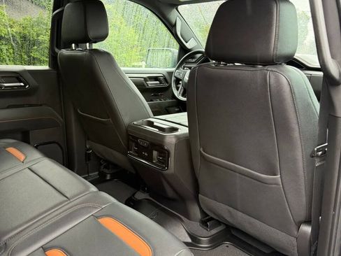 Used 2024 GMC Sierra 1500 AT4 w/ Technology Package AWD/4WD image 25