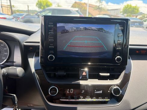 Used 2021 Toyota Corolla LE FWD image 7