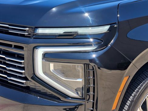 Used 2025 Chevrolet Tahoe High Country AWD/4WD image 27
