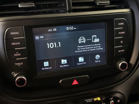 Used 2020 Kia Soul LX FWD image 13