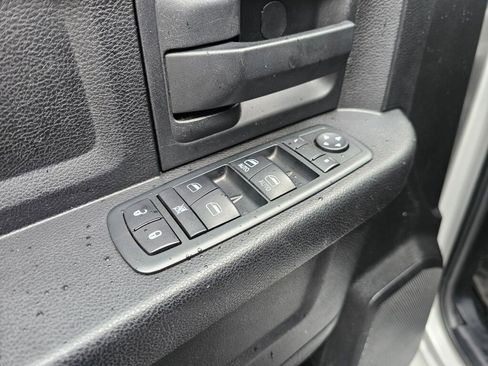 Used 2013 RAM 1500 Express image 27