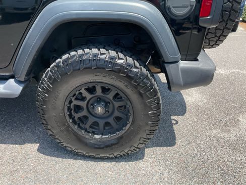 Used 2018 Jeep Wrangler Unlimited Sport AWD/4WD image 8