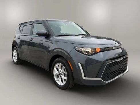 Used 2024 Kia Soul LX w/ Option Group 015 FWD image 1