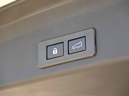 New 2026 Subaru Ascent Limited image 16