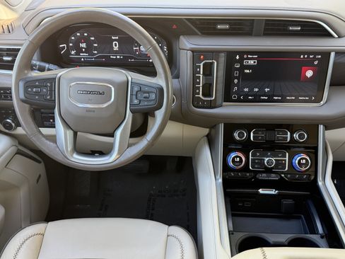 Certified 2022 GMC Yukon Denali w/ Denali Premium Package image 25