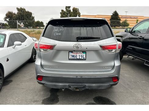 Used 2015 Toyota Highlander Plus AWD/4WD image 6