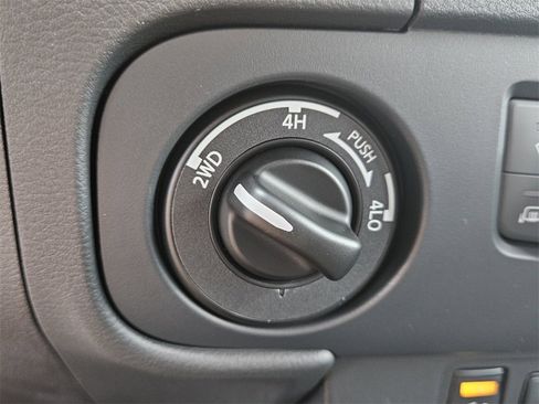 New 2026 Nissan Frontier SV image 23