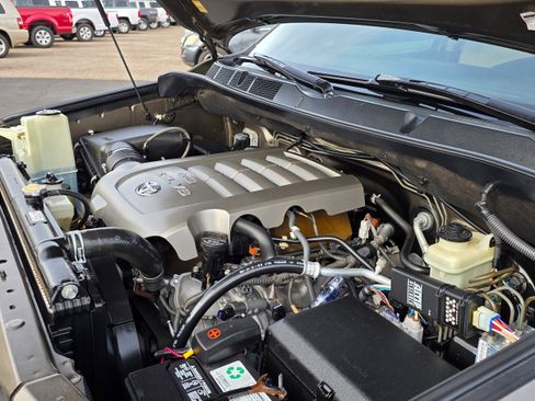 Used 2009 Toyota Tundra Crew Max Limited 5.7L image 27