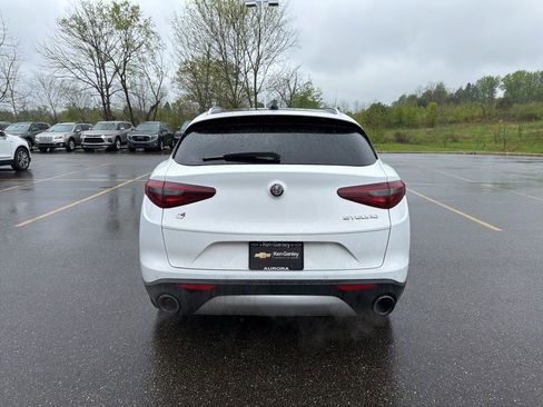 Used 2018 Alfa Romeo Stelvio AWD image 8