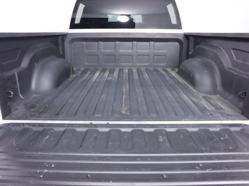 Used 2023 RAM 1500 Classic SLT AWD/4WD image 34