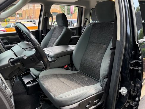 Used 2019 RAM 1500 Big Horn AWD/4WD image 25