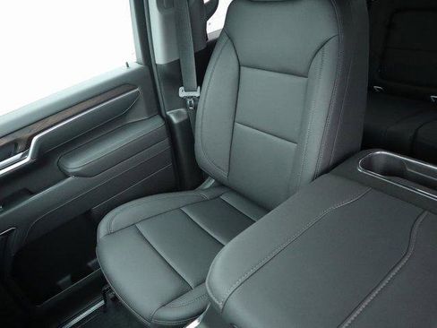 New 2026 GMC Sierra 2500 SLT w/ SLT Convenience Package image 28