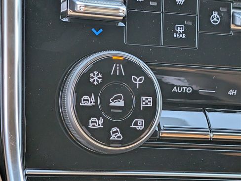 New 2026 Nissan Armada SL image 15