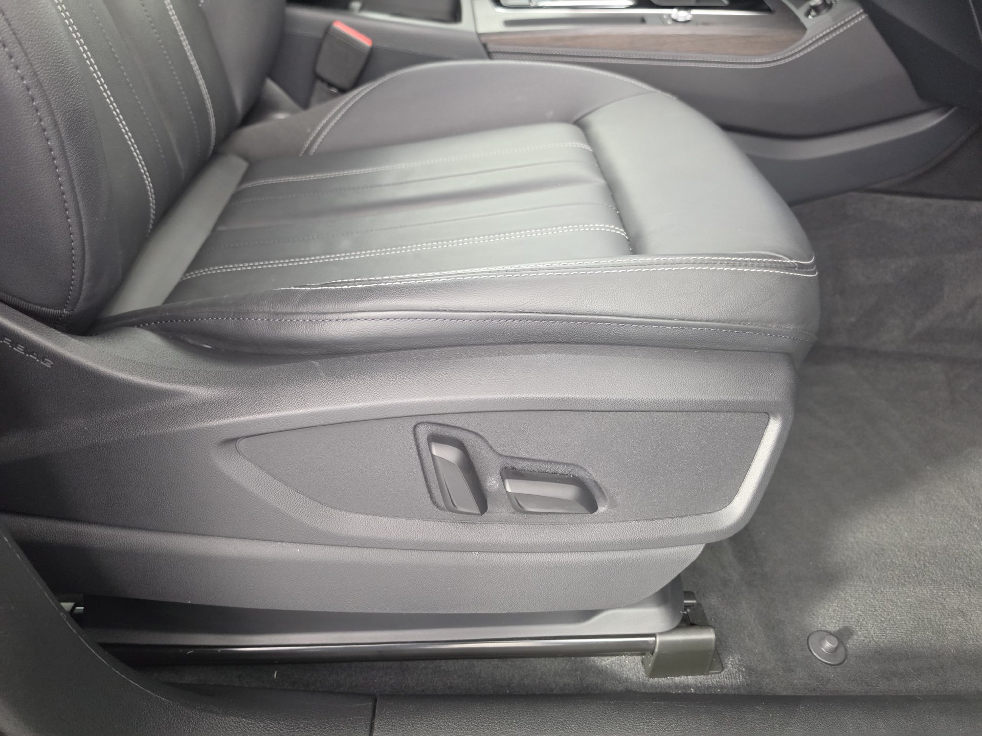 Used 2024 Audi Q5 Premium AWD/4WD image 46