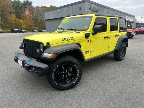 Used 2023 Jeep Wrangler Unlimited w/ Cold Weather Group image 15