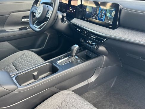 New 2026 Nissan Kicks SV image 16