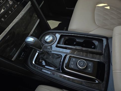 Used 2023 Nissan Armada Platinum w/ Captain's Chairs Package AWD/4WD image 20
