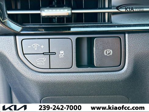 New 2026 Kia Sportage EX image 32