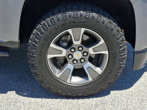 Used 2020 Chevrolet Colorado Z71 AWD/4WD image 11