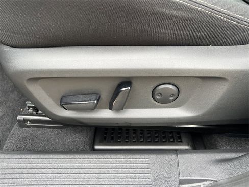 Certified 2023 Nissan Rogue SV image 22