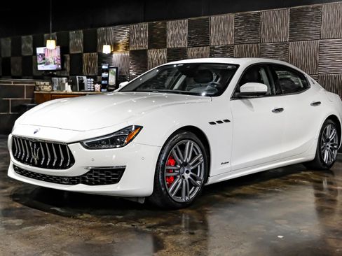 Used 2018 Maserati Ghibli S GranLusso AWD/4WD image 7