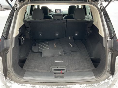 Used 2022 Nissan Rogue SV image 21