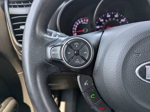 Used 2018 Kia Soul + FWD image 24