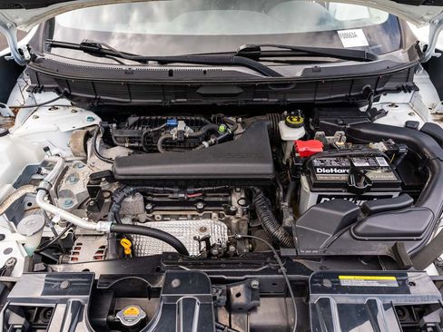 Used 2018 Nissan Rogue SV FWD image 20