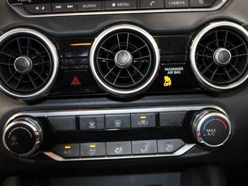 Used 2023 Nissan Sentra SV image 30