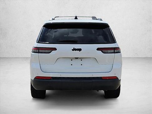 Used 2023 Jeep Grand Cherokee L Laredo RWD image 6