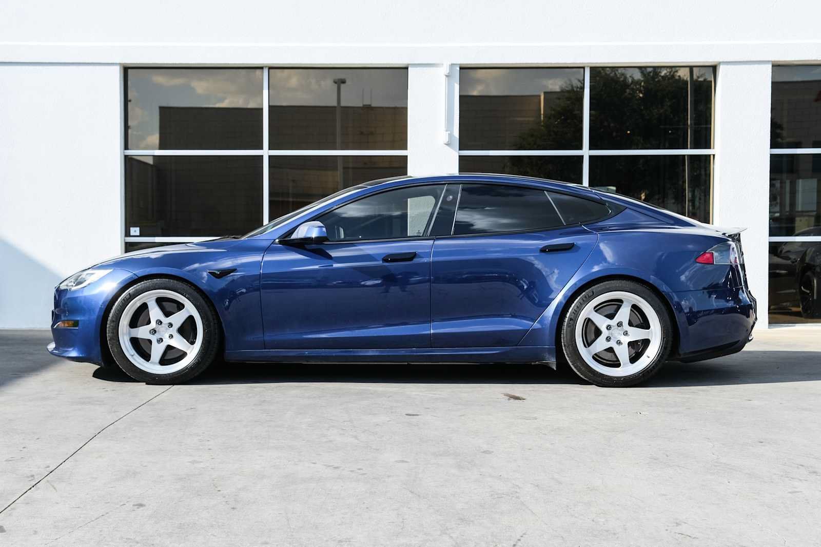 Used 2021 Tesla Model S Plaid AWD/4WD image 18