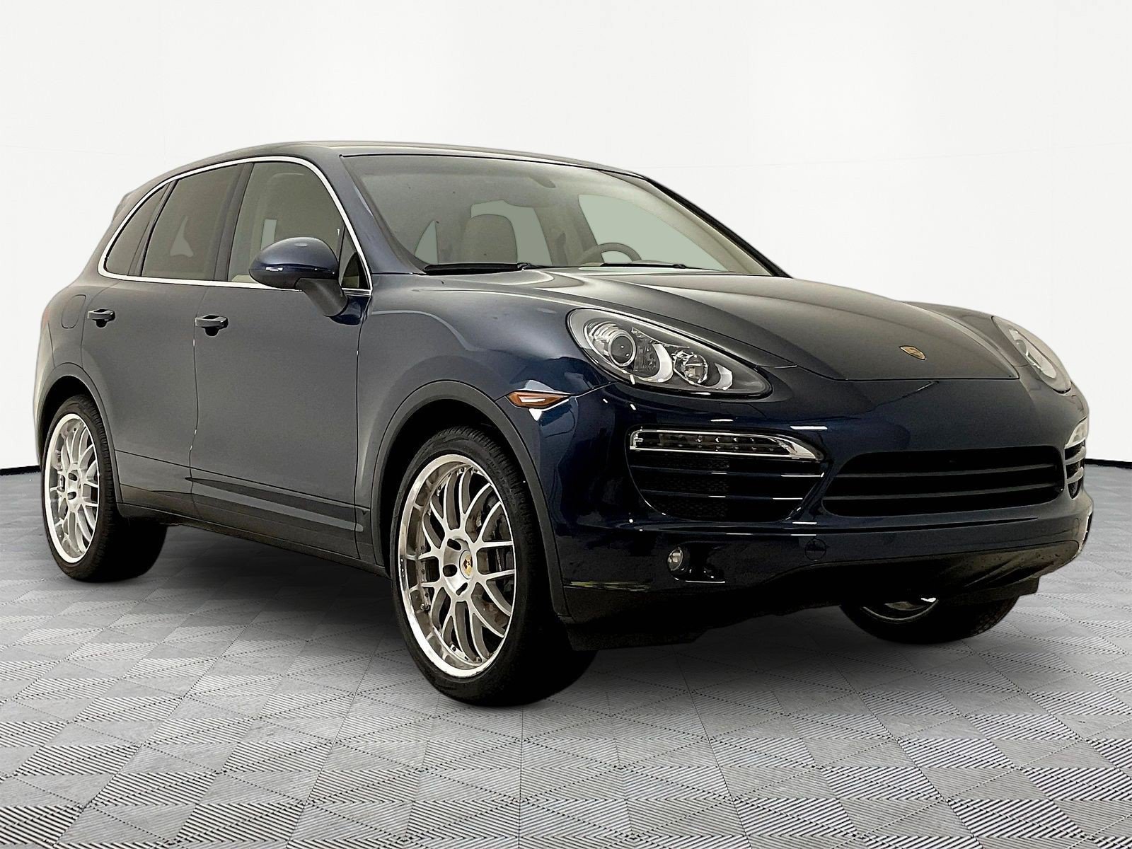 Used 2012 Porsche Cayenne AWD/4WD image 3