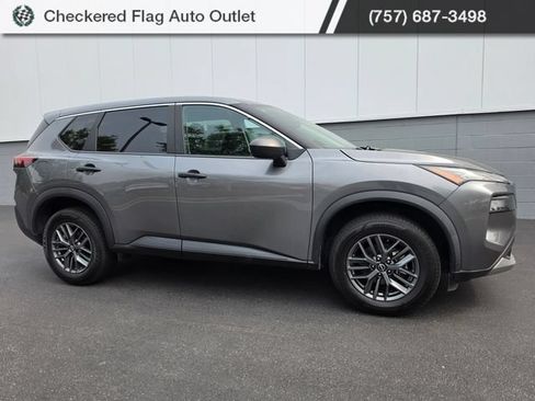 Used 2023 Nissan Rogue S FWD image 10