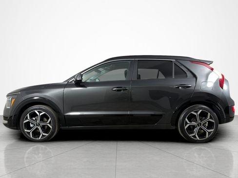 Used 2023 Kia Niro EX Touring FWD image 2