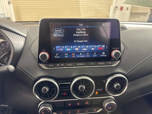 Used 2025 Nissan Sentra SV FWD image 32