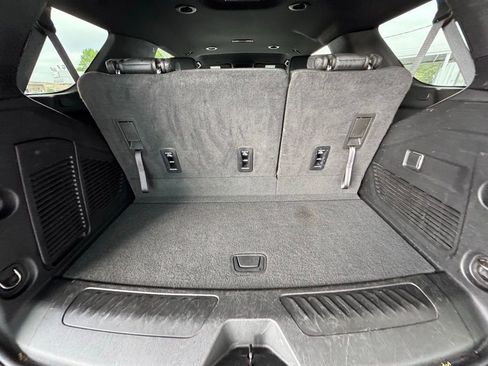 Used 2024 Chevrolet Tahoe LT image 10