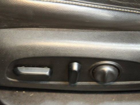 Used 2018 GMC Acadia SLT image 18