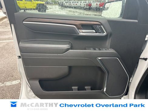 Used 2024 GMC Sierra 1500 SLT image 60