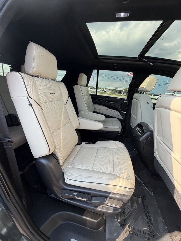 Used 2021 Cadillac Escalade Sport w/ Driver Assist Tech Package AWD/4WD image 35