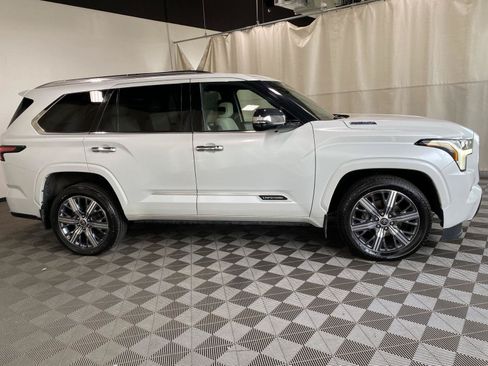 Used 2023 Toyota Sequoia Capstone AWD/4WD image 8