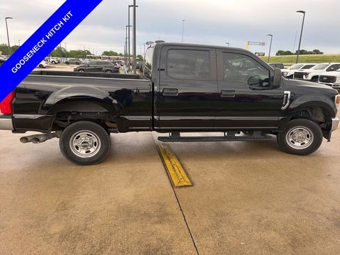 Used 2021 Ford F250 XL w/ Power Equipment Group image 9