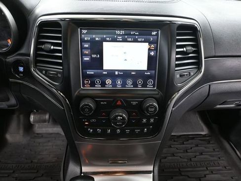 Used 2018 Jeep Grand Cherokee Overland AWD/4WD image 36