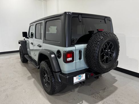 Used 2024 Jeep Wrangler Unlimited Sport AWD/4WD image 38