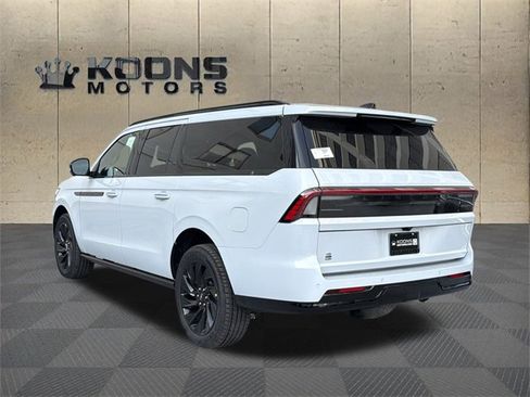 New 2026 Lincoln Navigator L Reserve w/ Jet Appearance Package image 3