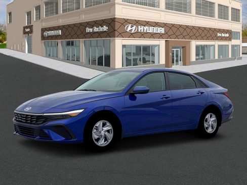 New 2026 Hyundai Elantra SE w/ Cargo Package FWD image 2