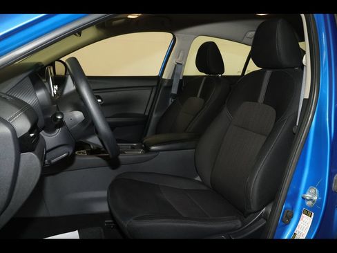 Used 2024 Nissan Sentra SV FWD image 21